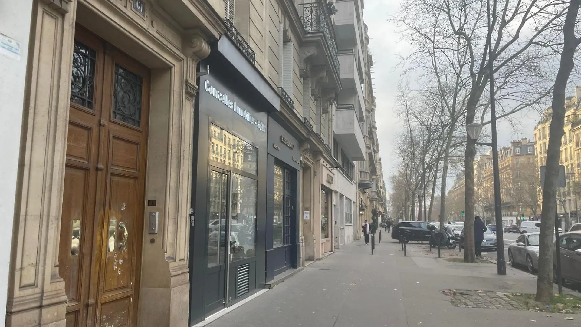 Grand Proche Champs Elysees * باريس